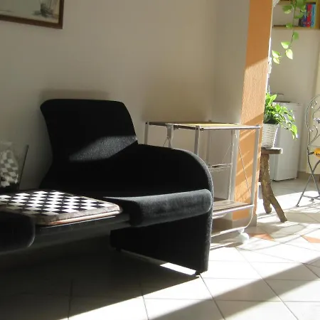 Angolo 3* אוריסטאנו